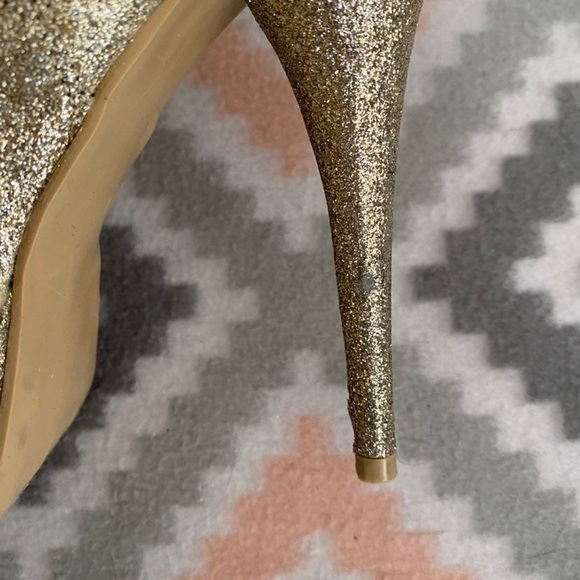Steve Madden Gold Glitter Heels Booties - Picture 6 of 6